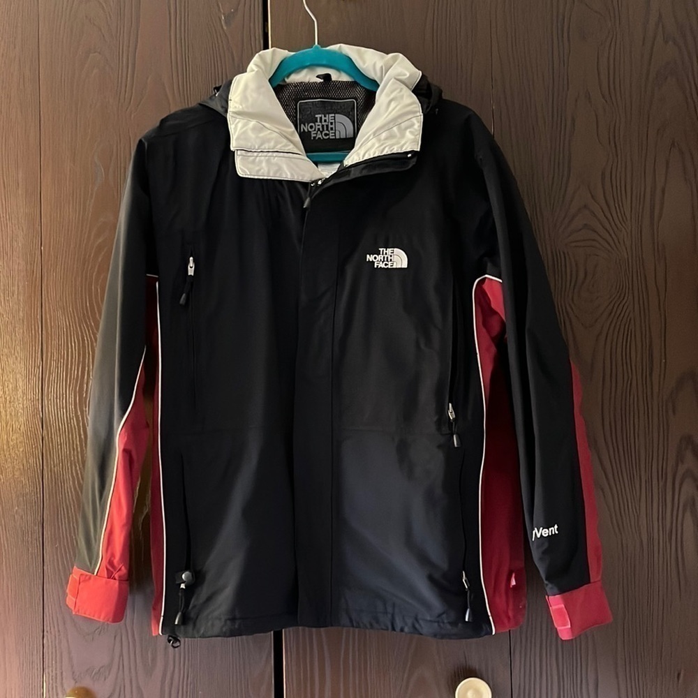 The North Face Hyvent hooded jacket. Size Medium. Black, cranberry and tan neck.